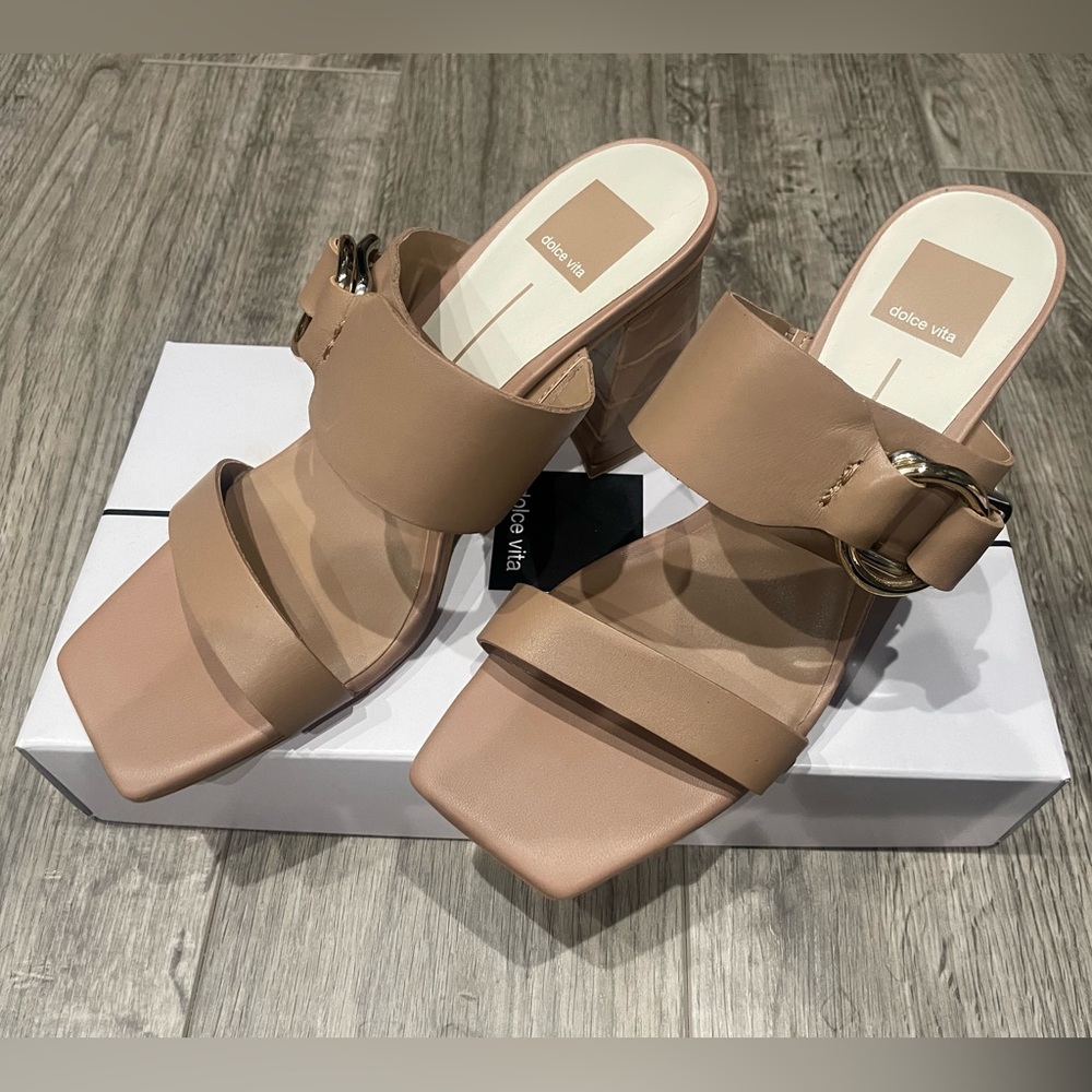 Women's Tan Sandals
